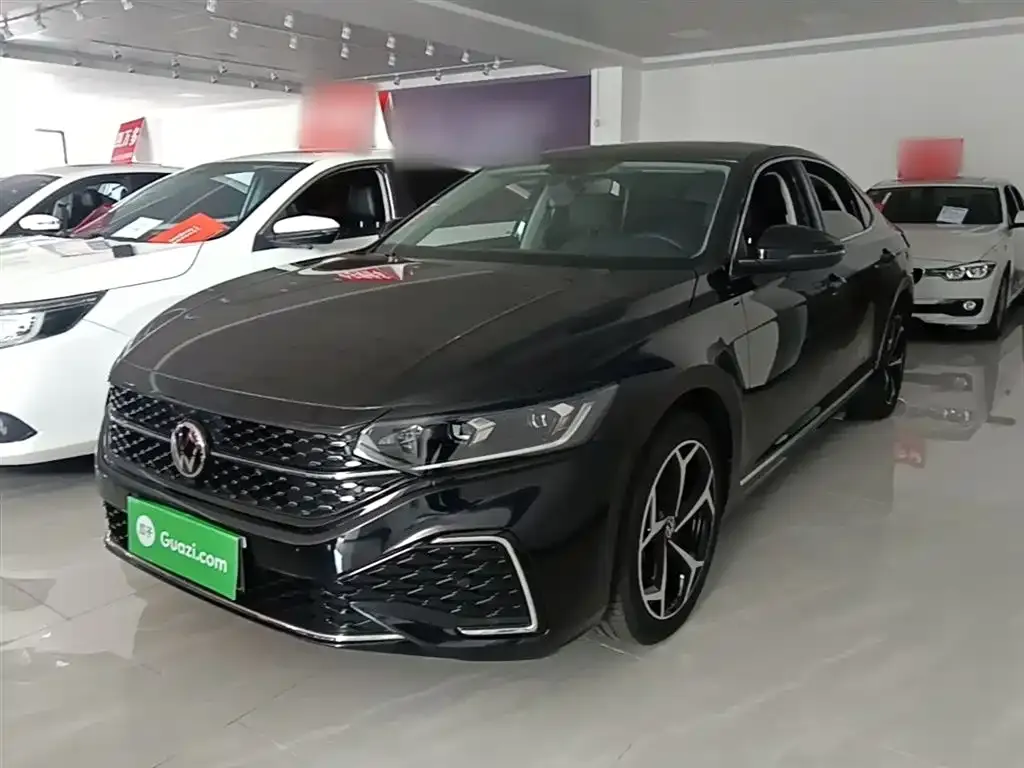 Volkswagen Passat — фото 1