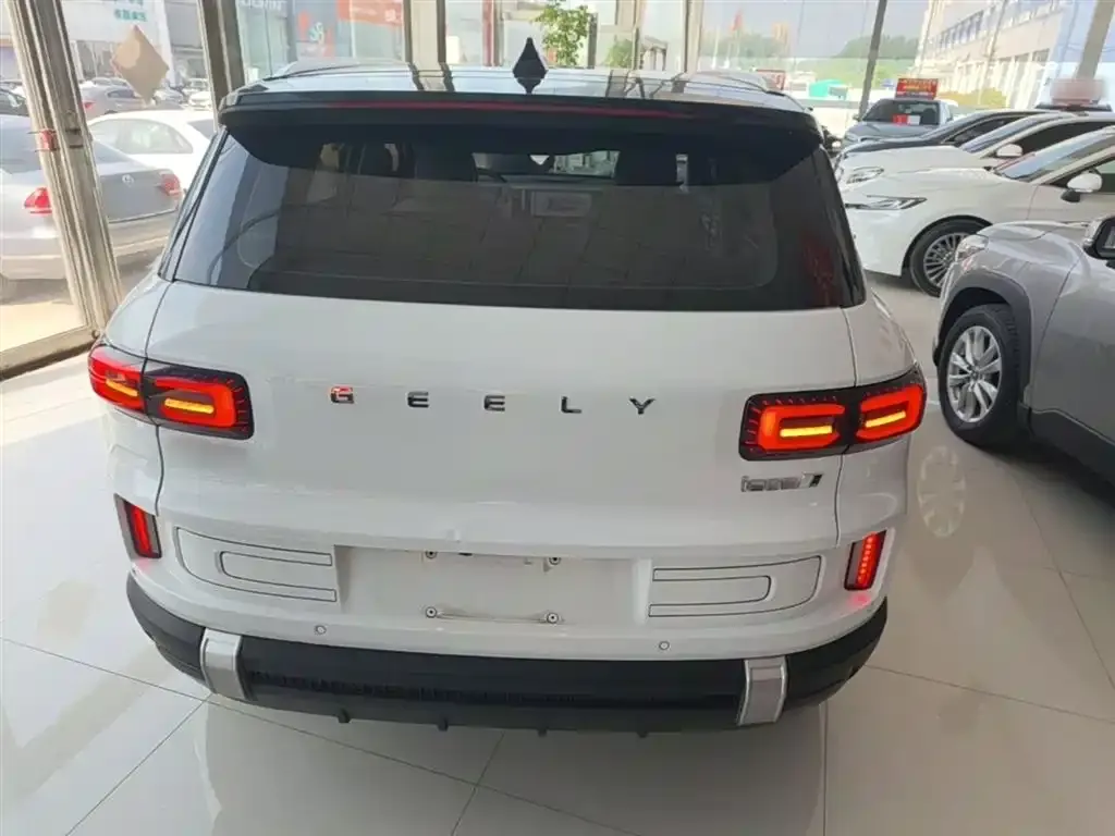 Geely Icon — фото 3