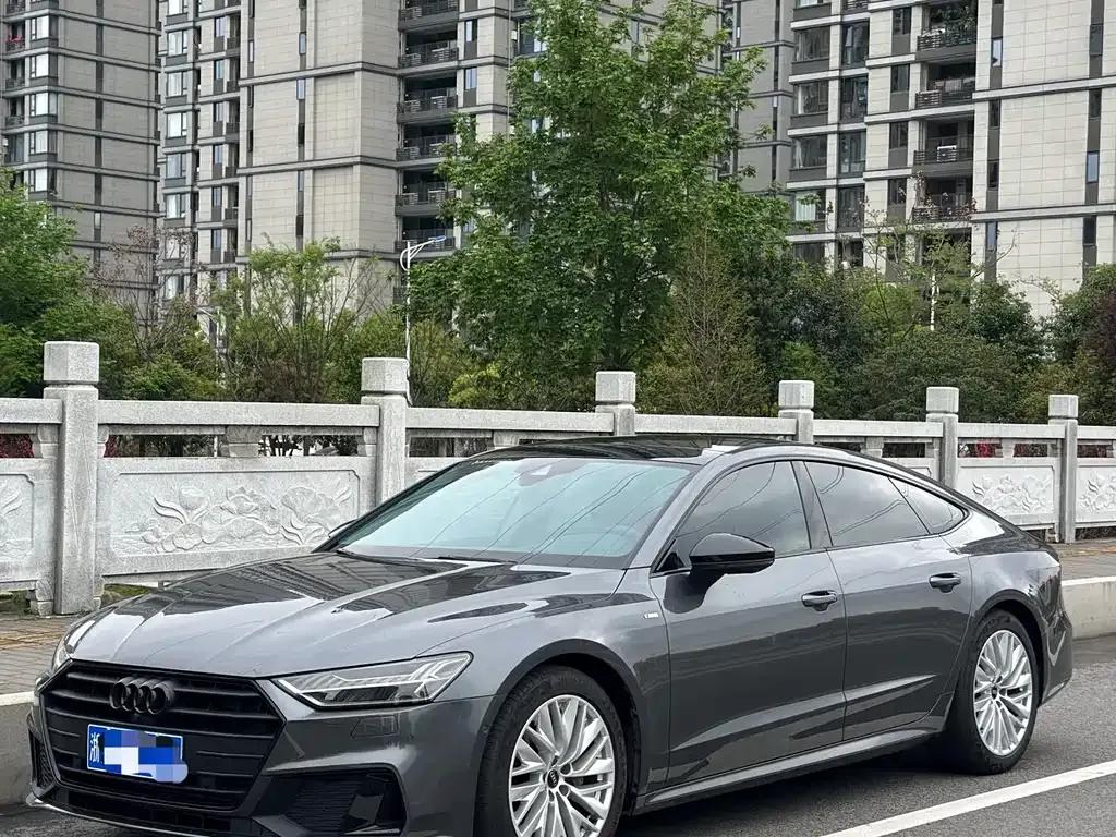 Audi A7 — фото 1