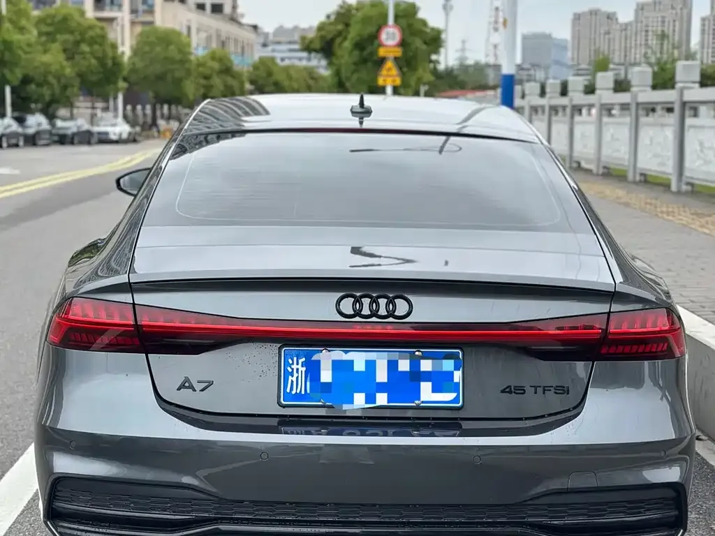 Audi A7 — фото 8