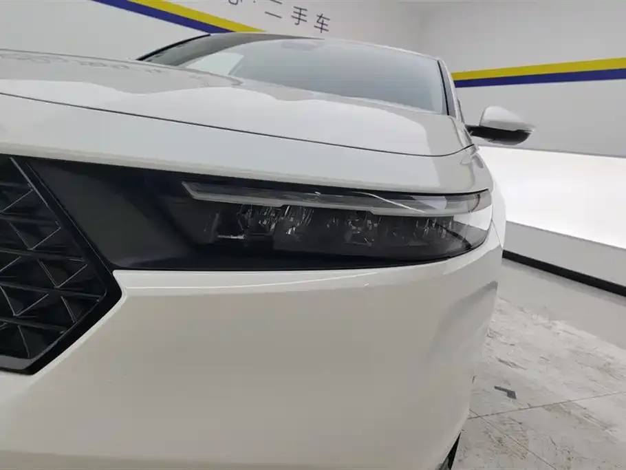 Honda Accord — фото 6