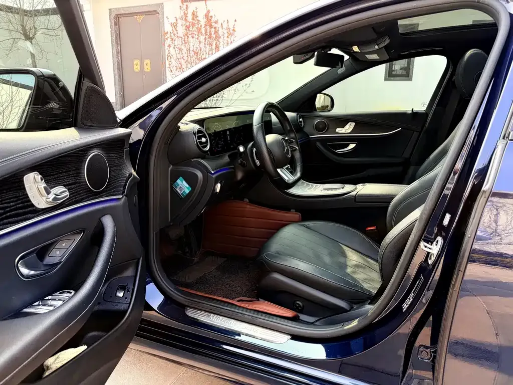Mercedes-Benz E-Class (Import) — фото 4