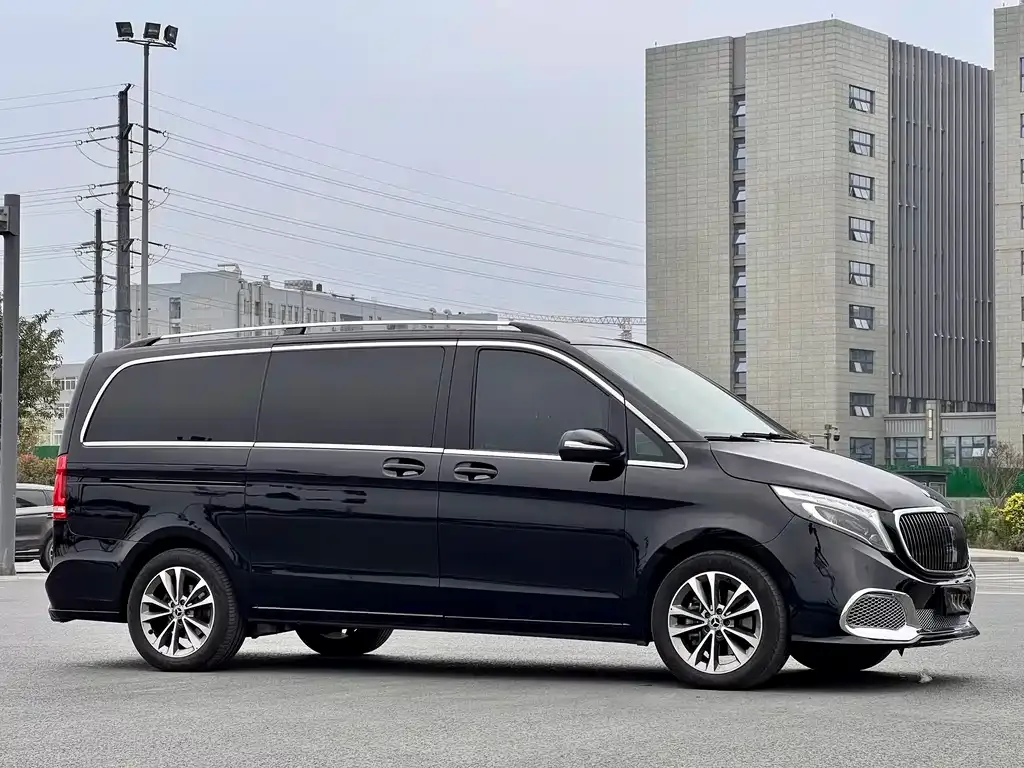 Mercedes-Benz V-Class — фото 2