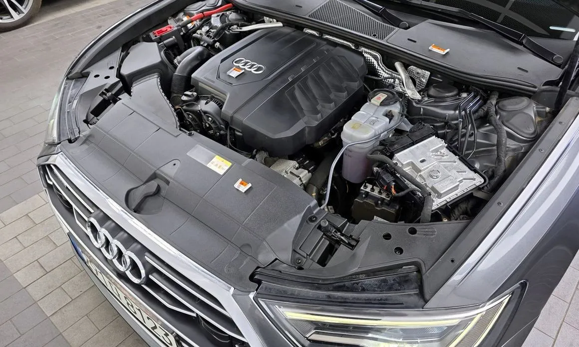 Audi A6 — фото 2