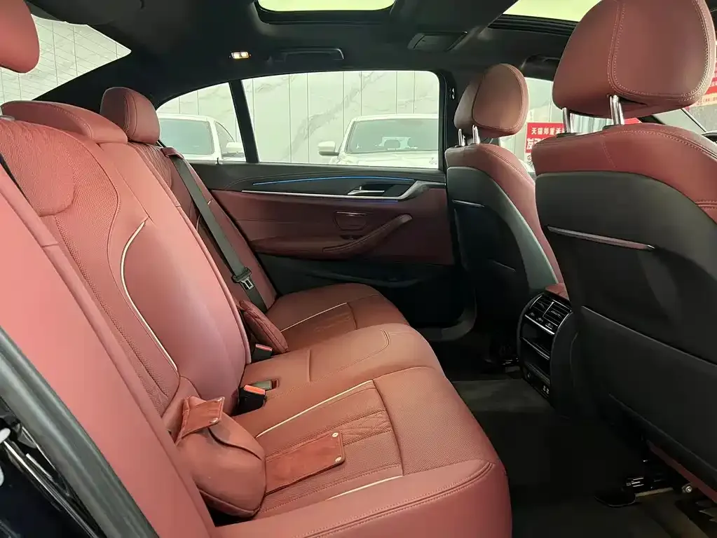 BMW 5 Series New Energy — фото 10