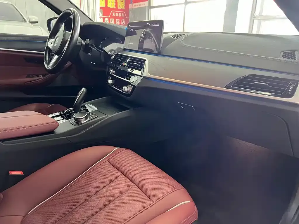 BMW 5 Series New Energy — фото 8