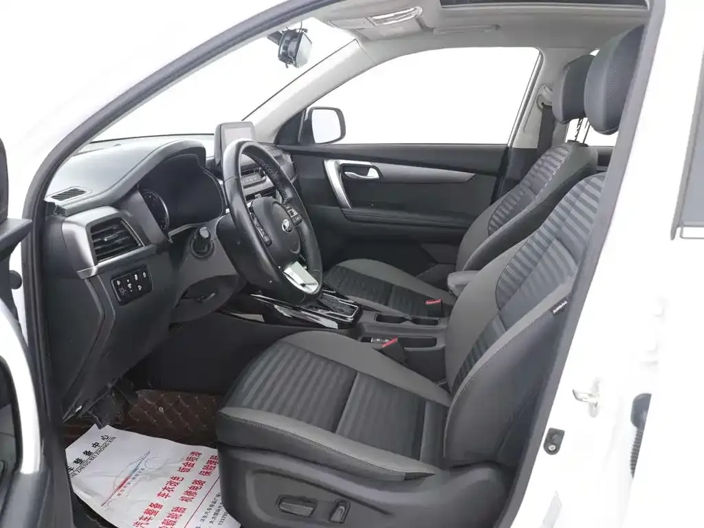 Kia Sportage — фото 9