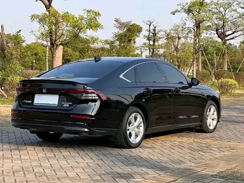 Honda Accord — фото 7