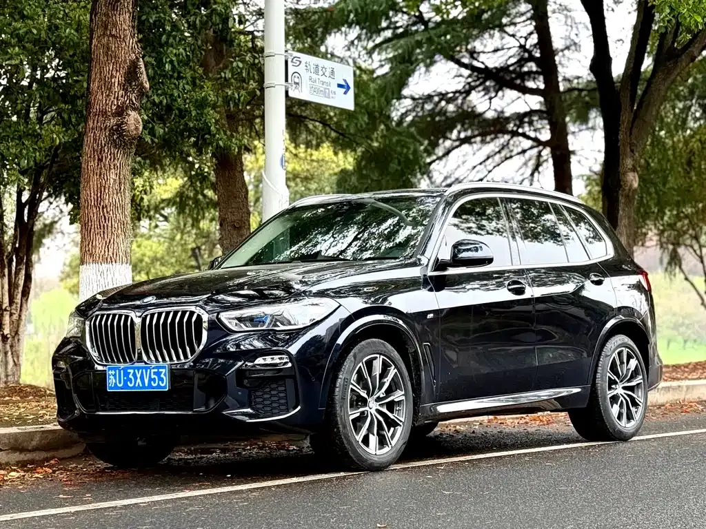 BMW X5 (Import) — фото 1