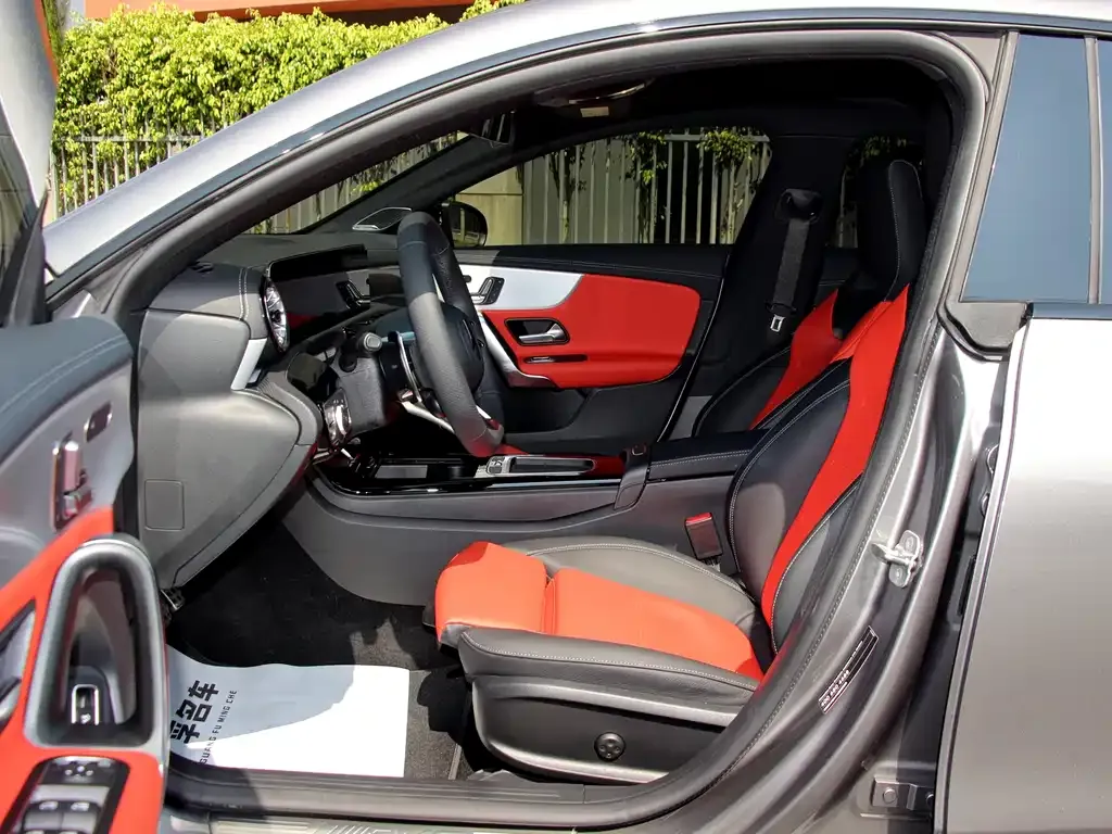 Mercedes-Benz CLA AMG — фото 7