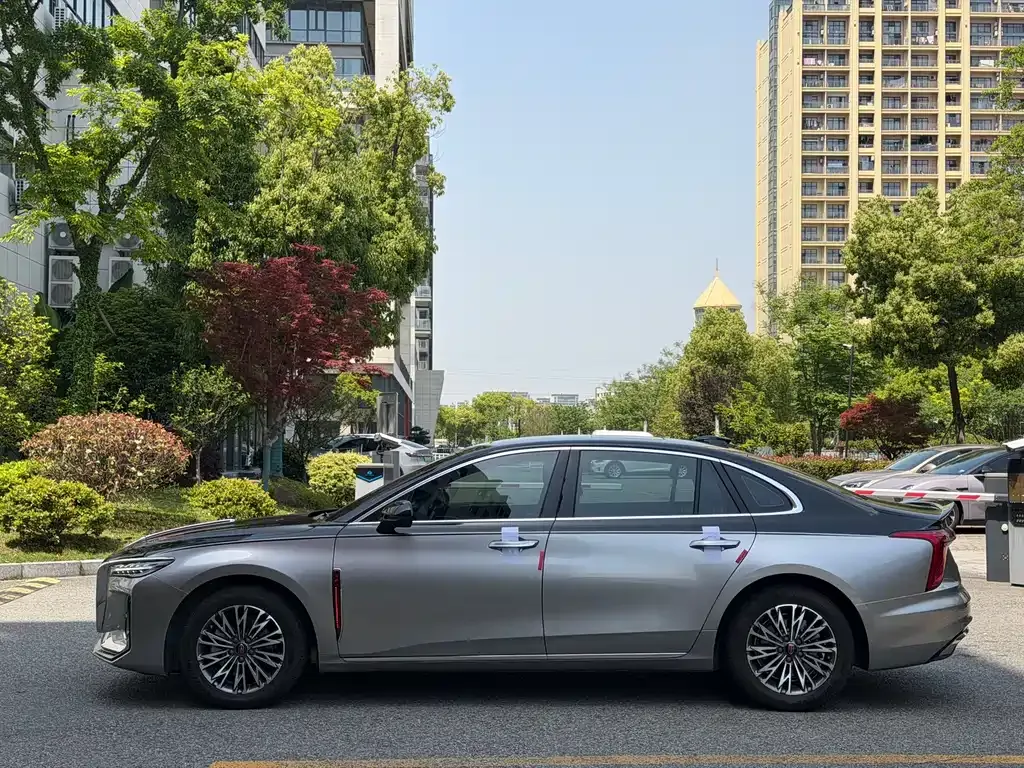 Hongqi H5 — фото 10