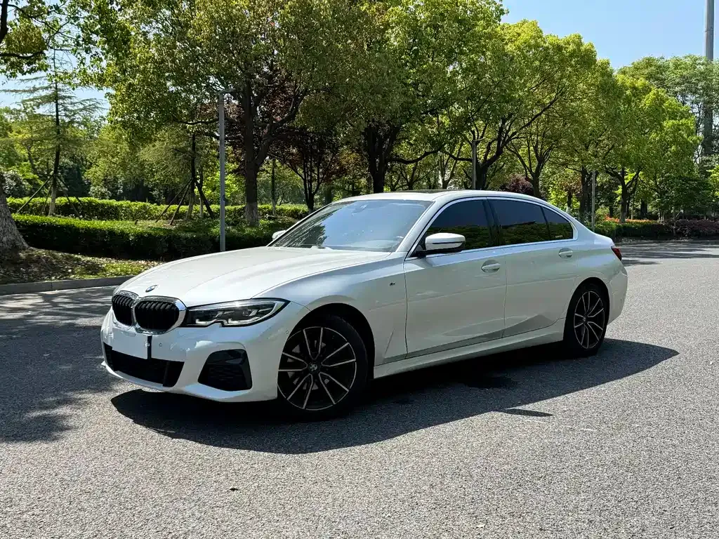 BMW 3 Series — фото 1