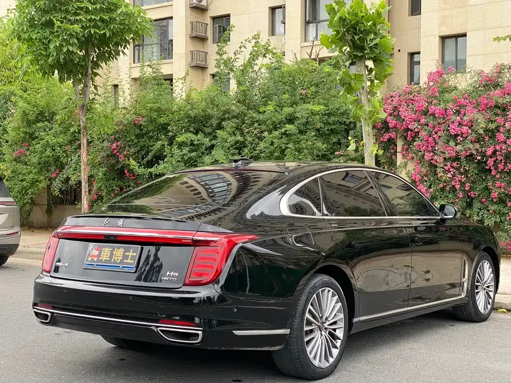 Hongqi H9 — фото 2