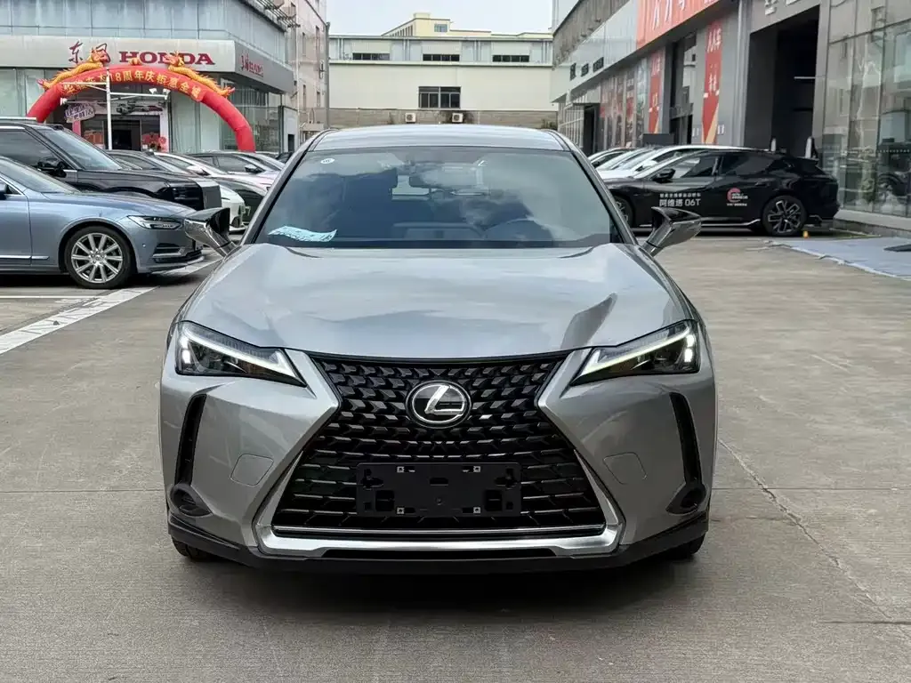 Lexus UX — фото 8