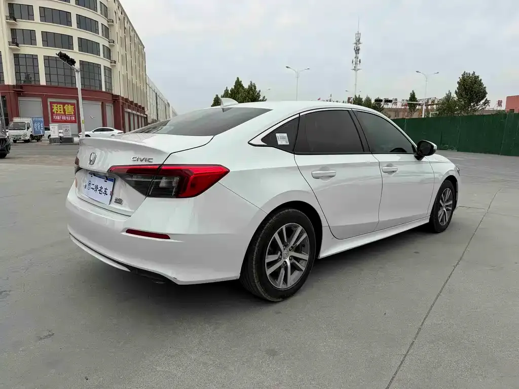 Honda Civic — фото 8