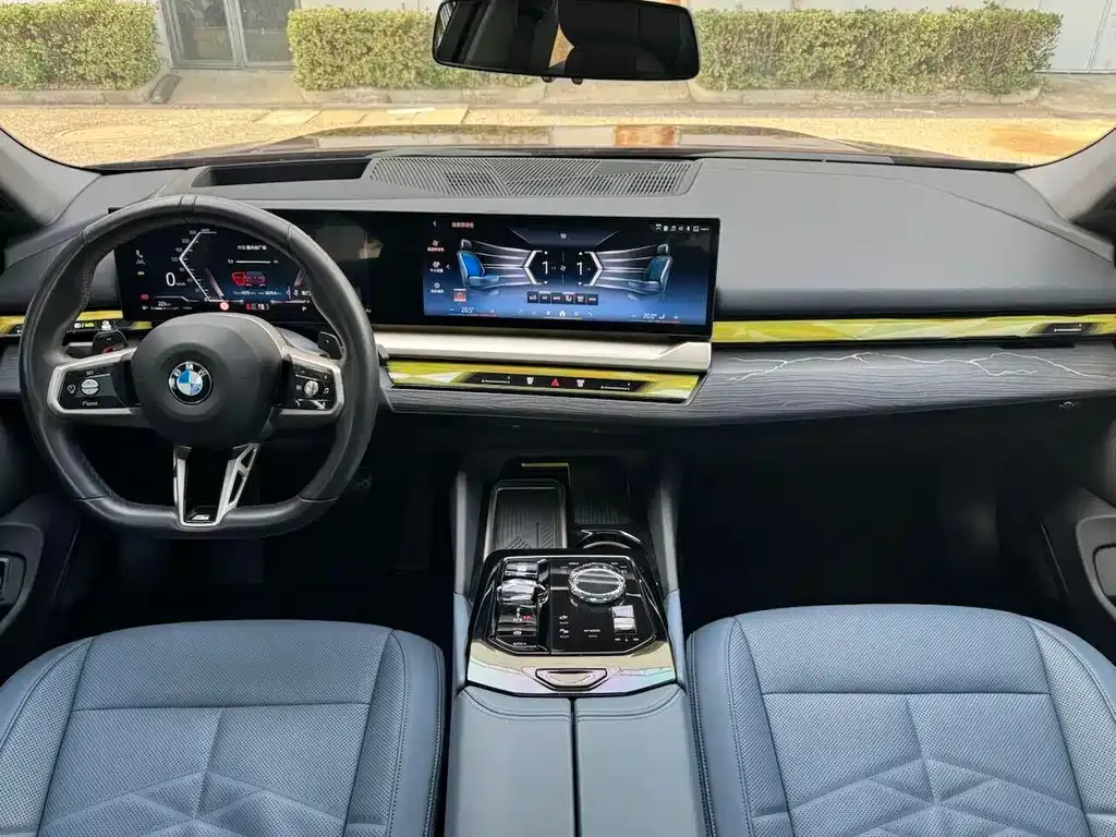 BMW 5 Series — фото 6