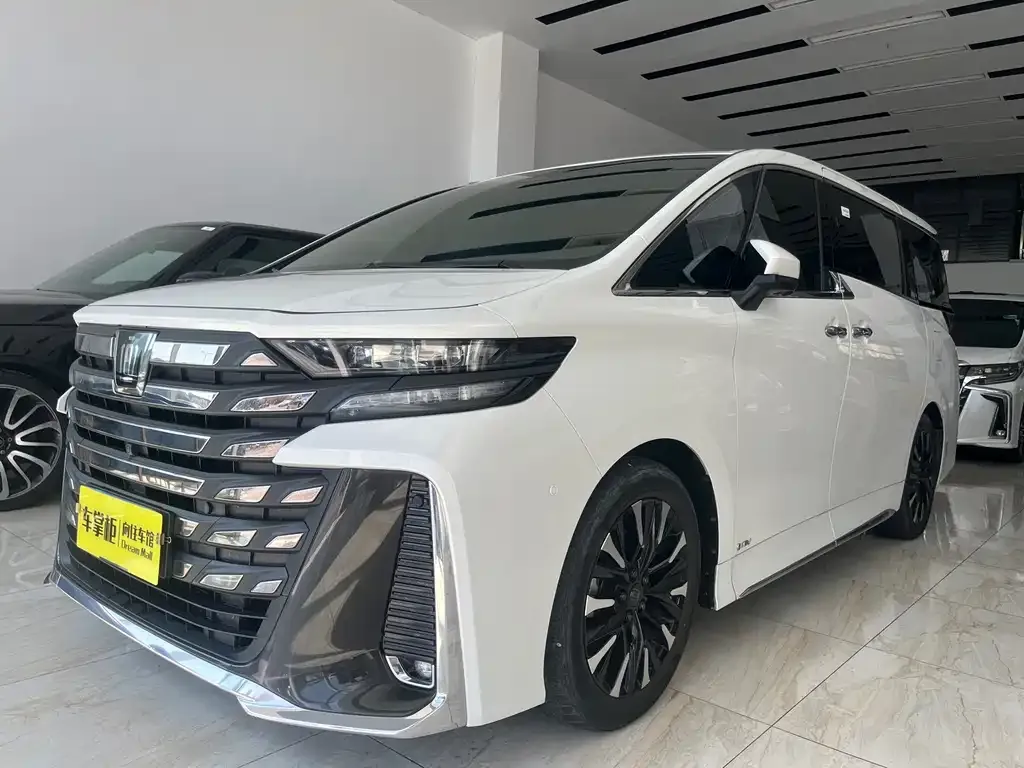 Toyota Vellfire — фото 2