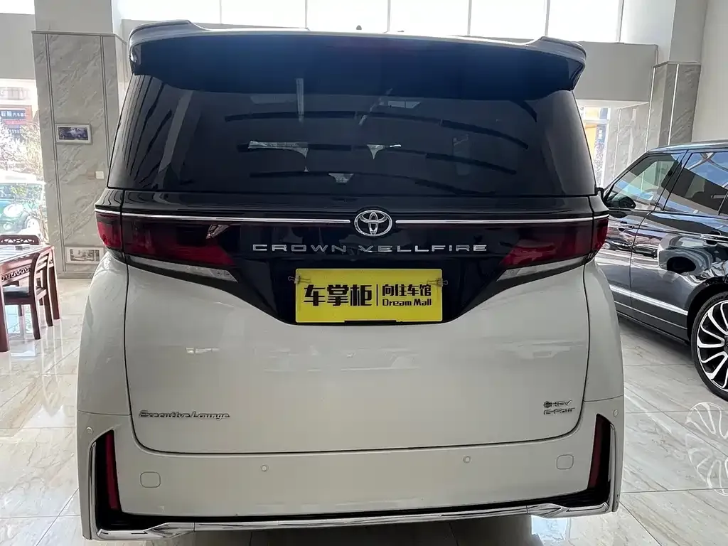Toyota Vellfire — фото 4