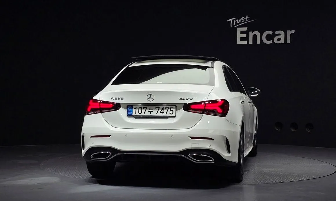 Mercedes-Benz A-Class — фото 9