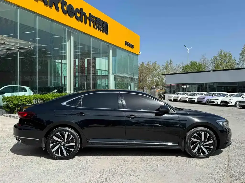 Volkswagen Passat — фото 7