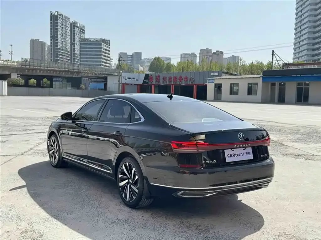 Volkswagen Passat — фото 9
