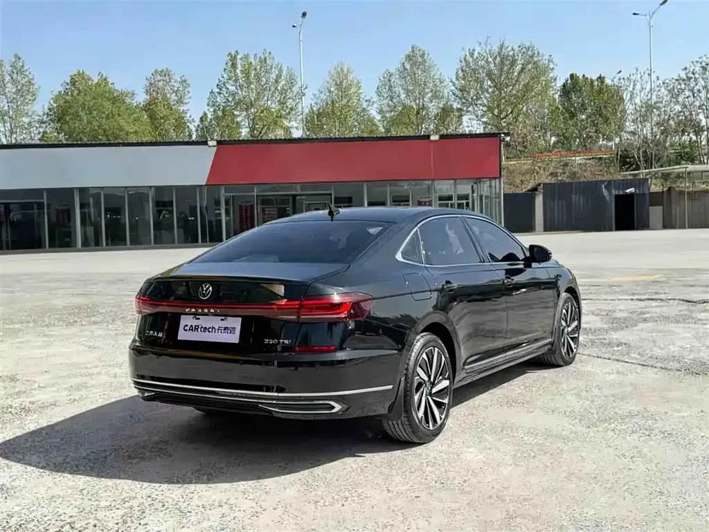 Volkswagen Passat — фото 8