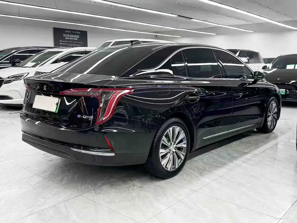 Hongqi E-QM5 — фото 8