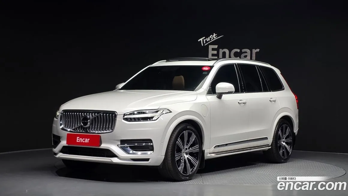 Volvo XC90 — фото 1