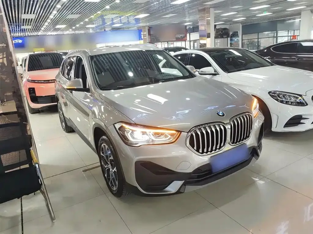 BMW X1 — фото 9