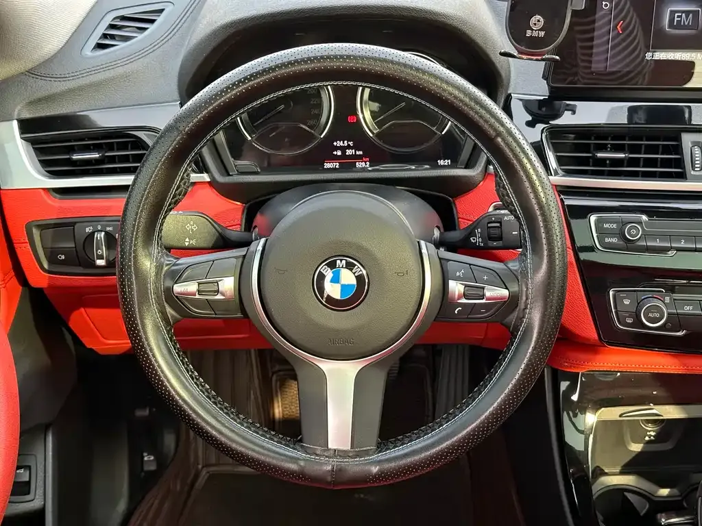 BMW X2 — фото 8