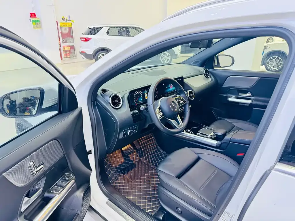 Mercedes-Benz GLA — фото 8
