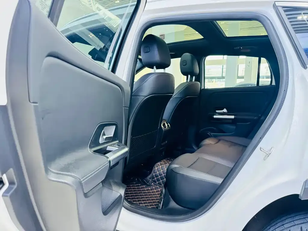 Mercedes-Benz GLA — фото 9
