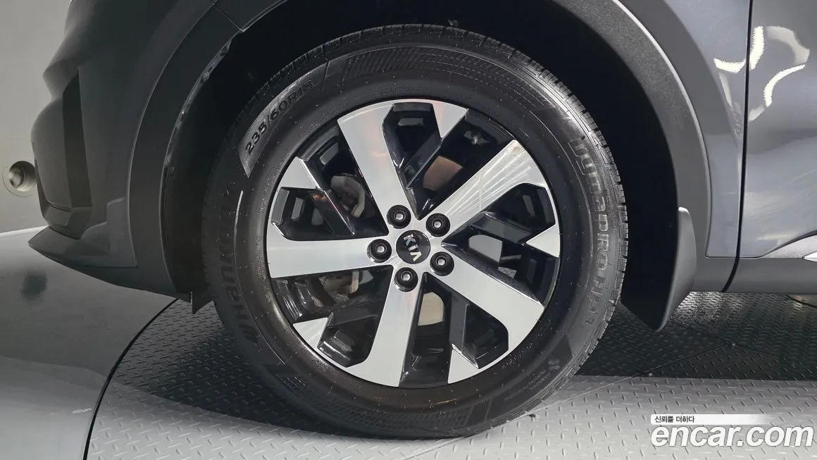Kia Sorento — фото 6