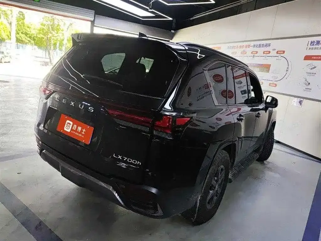 Lexus LX — фото 3