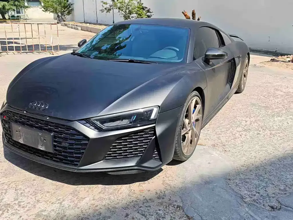 Audi R8 — фото 1