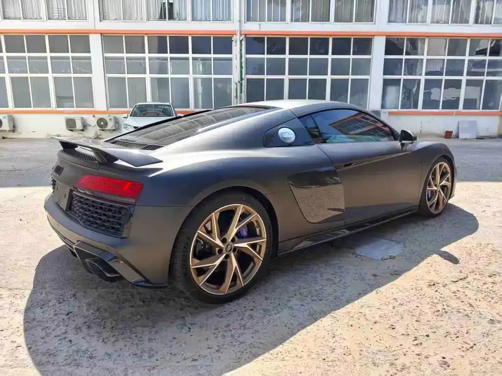 Audi R8 — фото 7