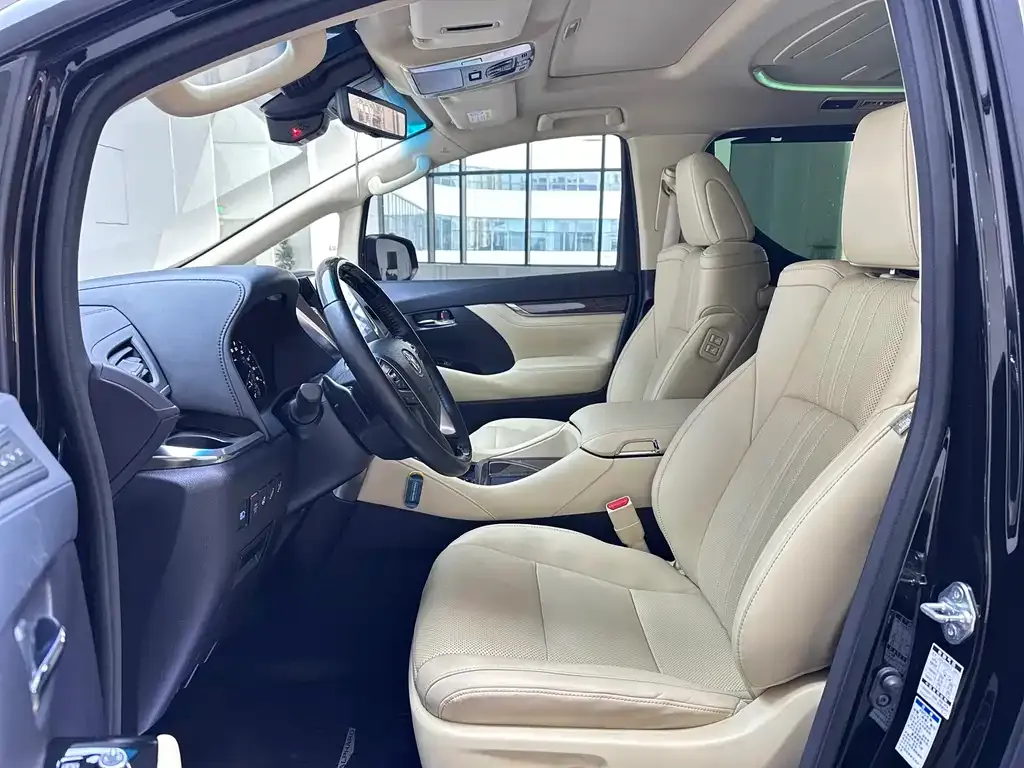Toyota Alphard — фото 7