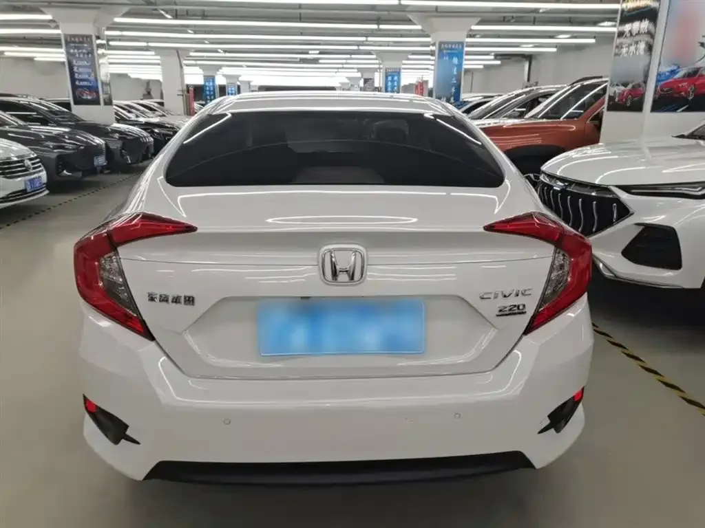 Honda Civic — фото 5