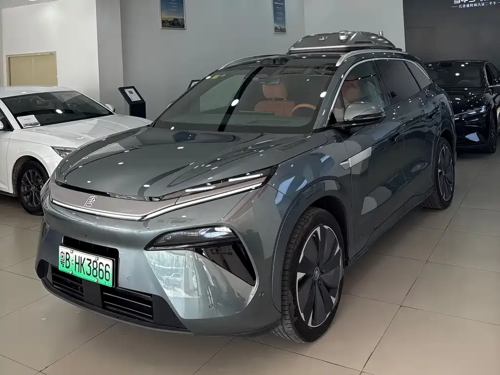 BYD Tang L — фото 1