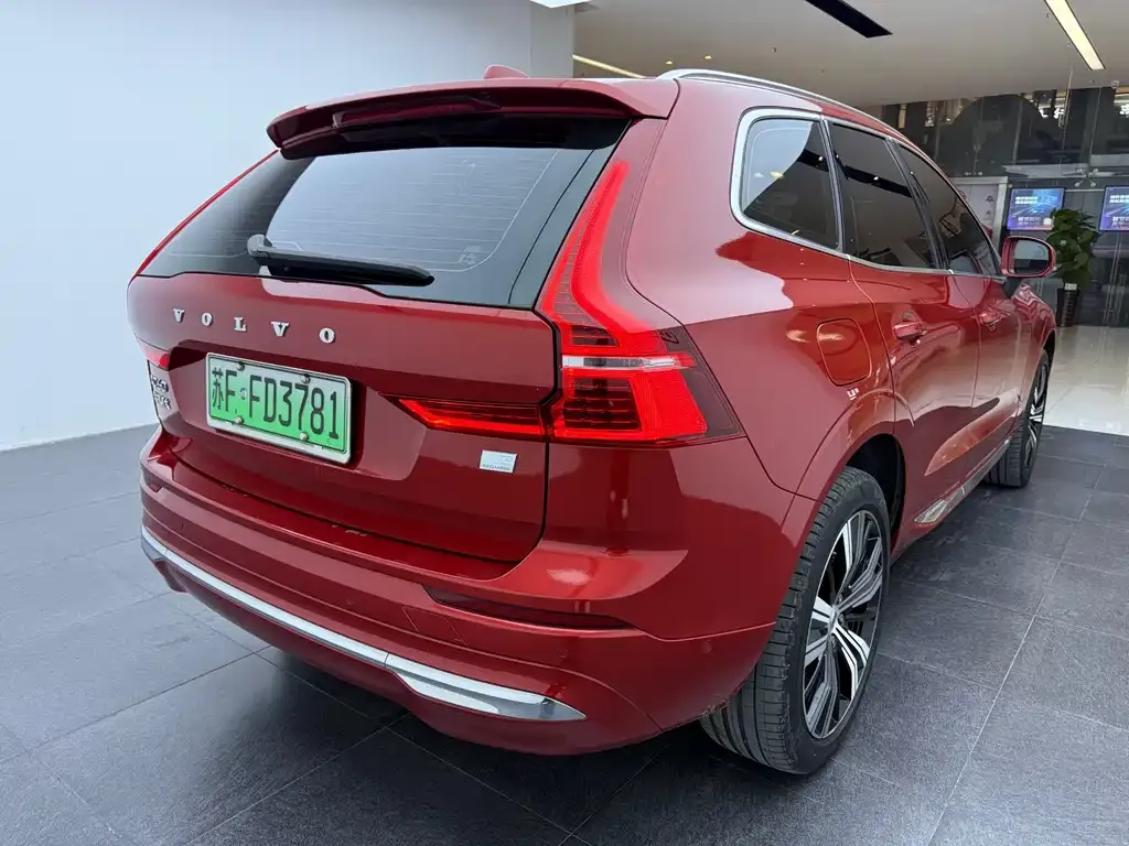 Volvo XC60 PHEV — фото 2