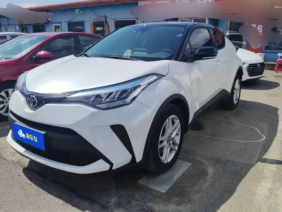 Toyota C-HR — фото 1