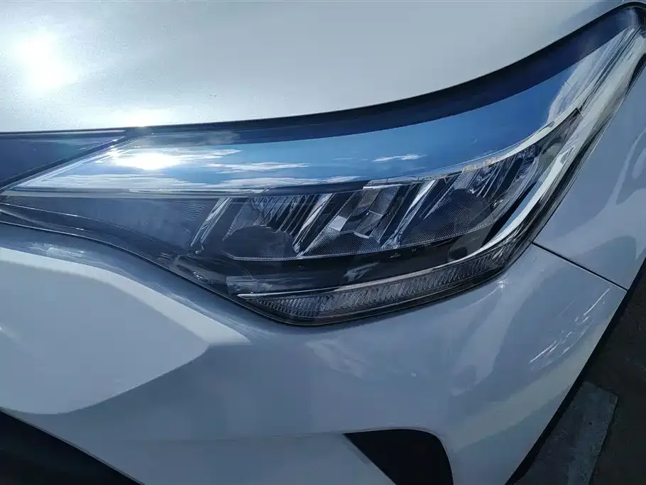 Toyota C-HR — фото 3