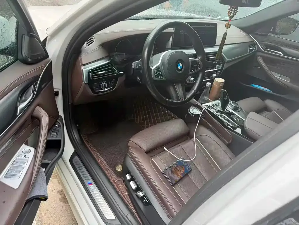 BMW 5 Series New Energy — фото 4