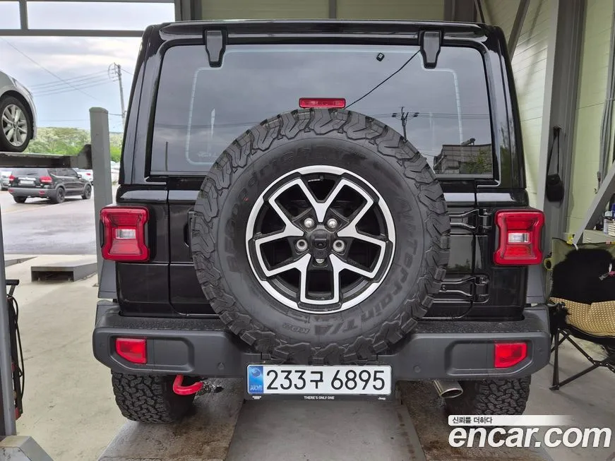 Jeep Wrangler — фото 7