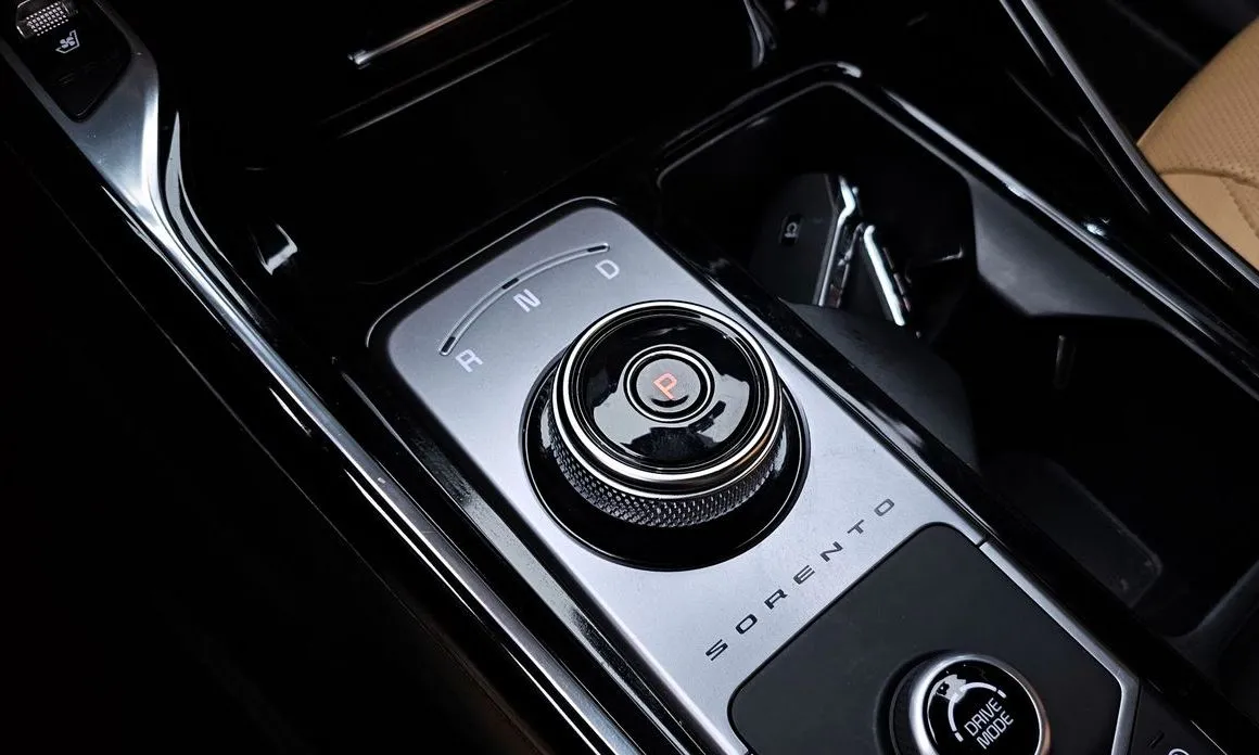 Kia Sorento — фото 7