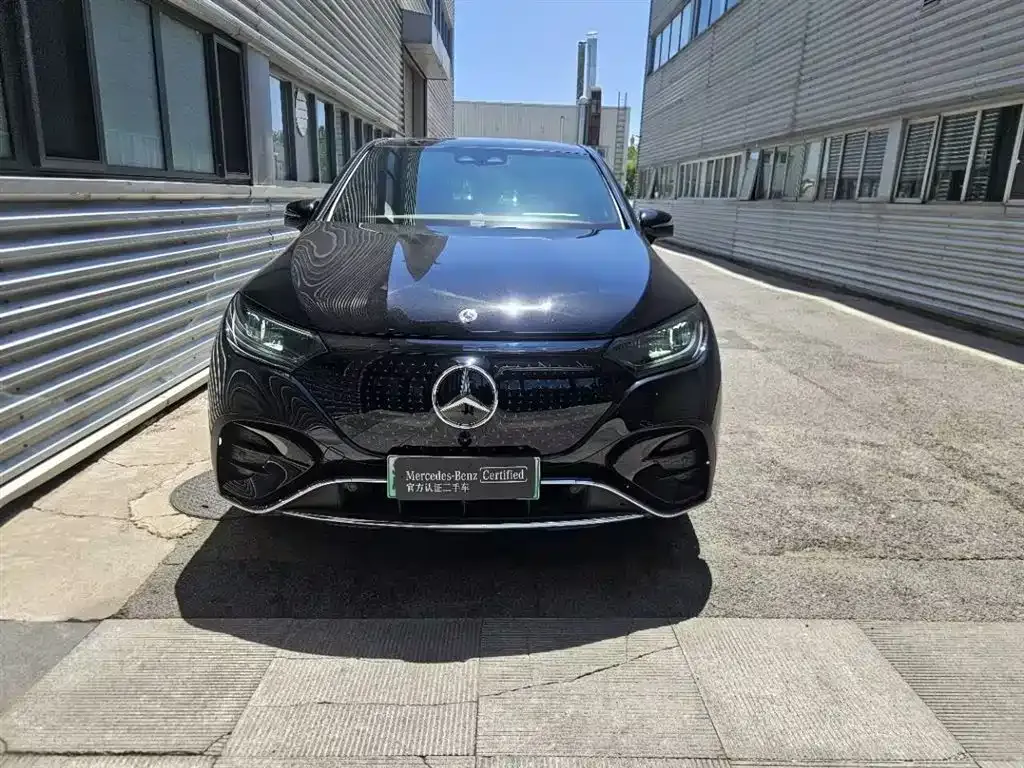 Mercedes-Benz EQE SUV — фото 9
