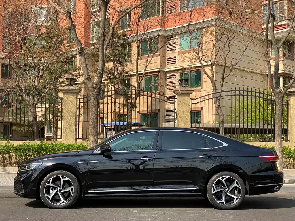 Volkswagen Passat — фото 5