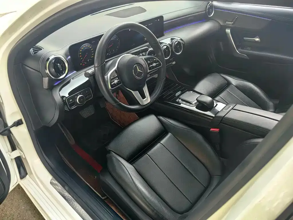 Mercedes-Benz A-Class — фото 10