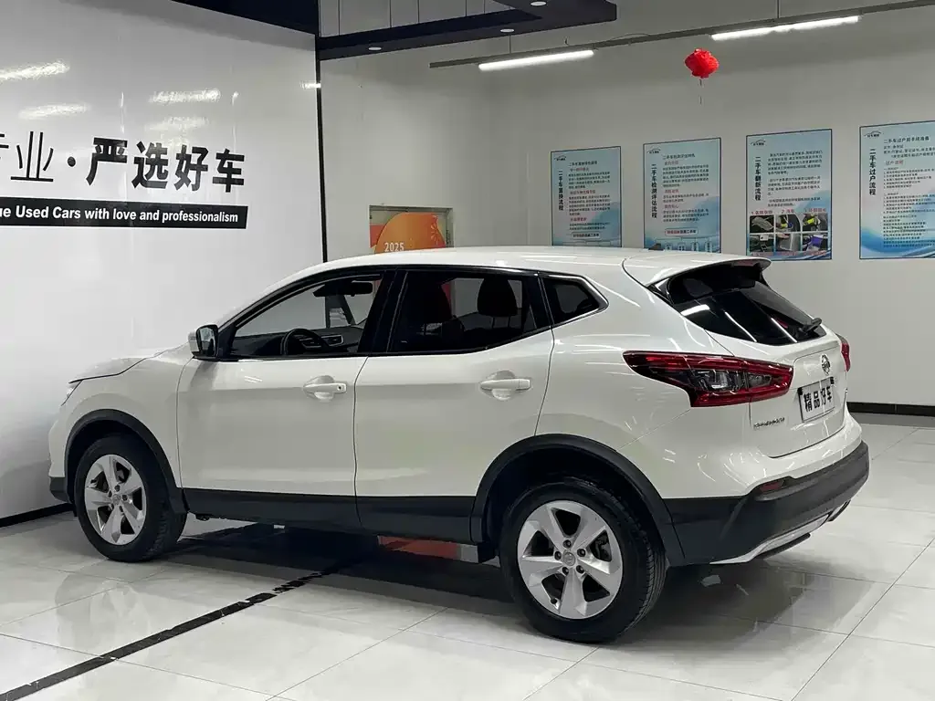 Nissan Qashqai — фото 9