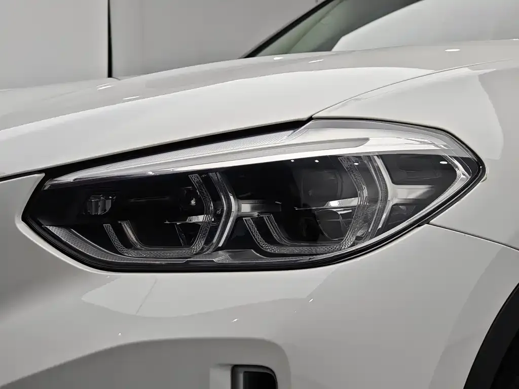 BMW iX3 — фото 5